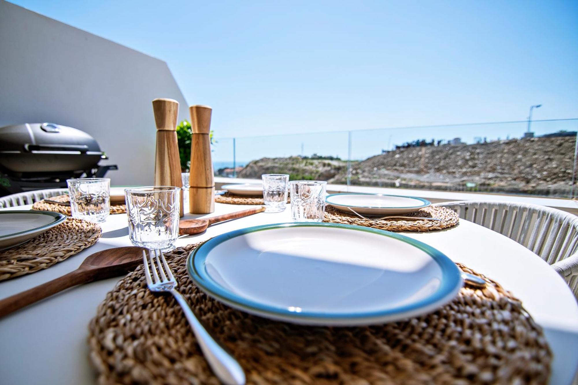 Mara's Higueron West - And Sport - Terrace With Afternoon Sun Appartamento Fuengirola